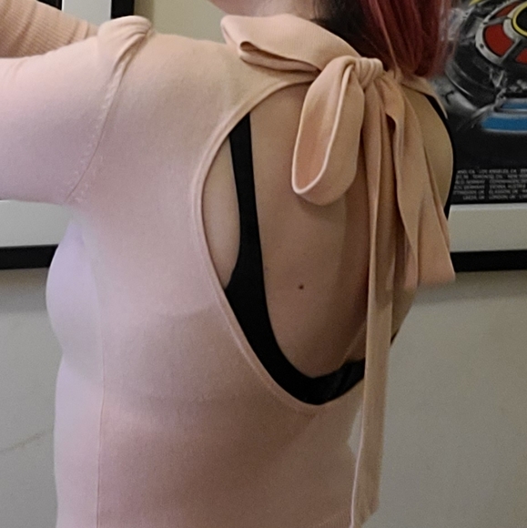 🍒2/$30-Moda international open back sweater - Picture 4 of 6